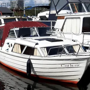 Motor Yacht Amazone Amsterdam
