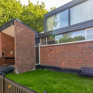 Apartment Bens The Walton, Amsterdam